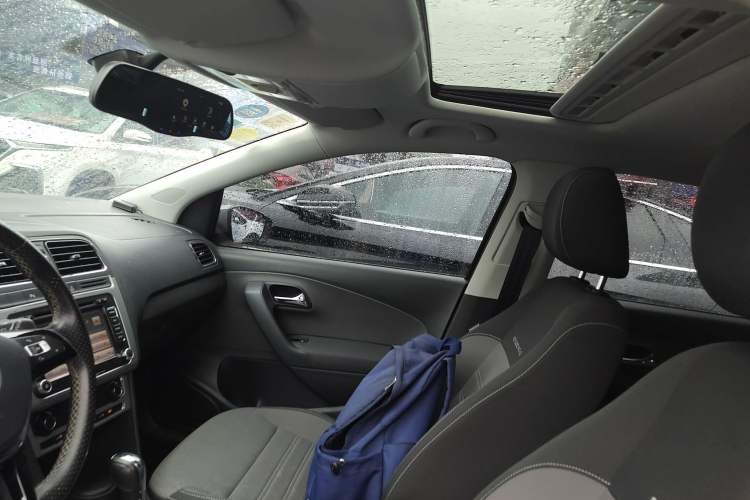Used Volkswagen Polo 2014 1.6L Cross Polo Automatic Headliner