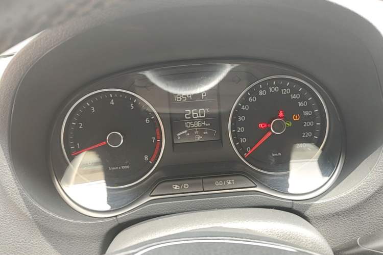 Used Volkswagen Polo 2014 1.6L Cross Polo Automatic Instrument Cluster
