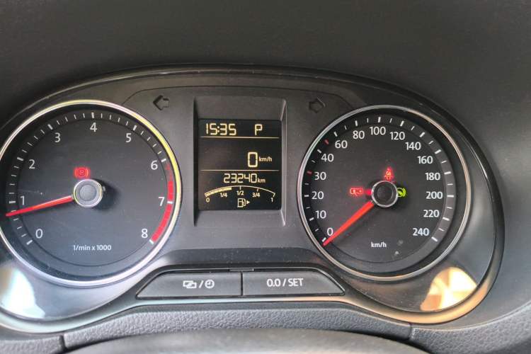Used Volkswagen Polo 2014 1.6L Cross Polo Automatic Instrument Cluster