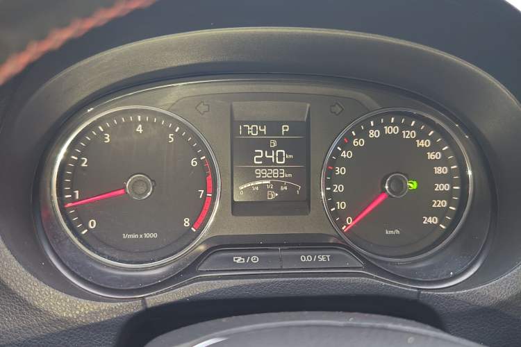 Used Volkswagen Polo 2014 1.6L Cross Polo Automatic Instrument Cluster