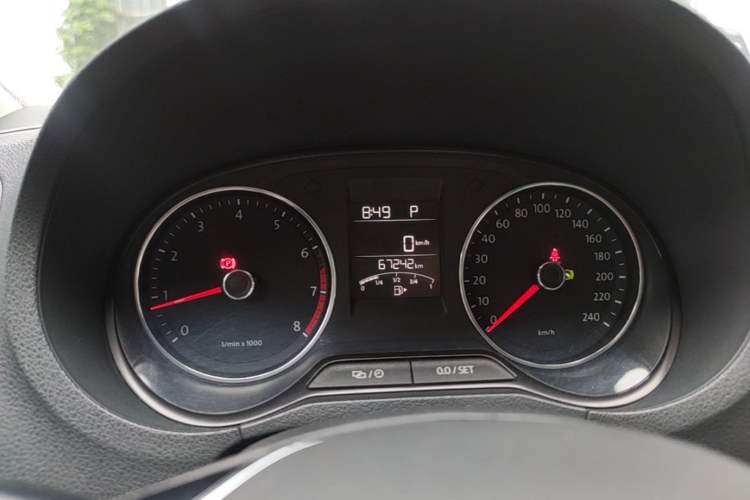 Used Volkswagen Polo 2014 1.6L Cross Polo Automatic Instrument Cluster