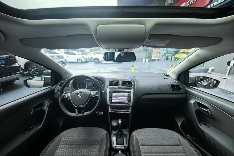 Used Volkswagen Polo 2014 1.6L Cross Polo Automatic Interior 1
