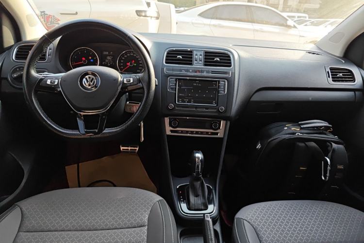 Used Volkswagen Polo 2014 1.6L Cross Polo Automatic Interior 2