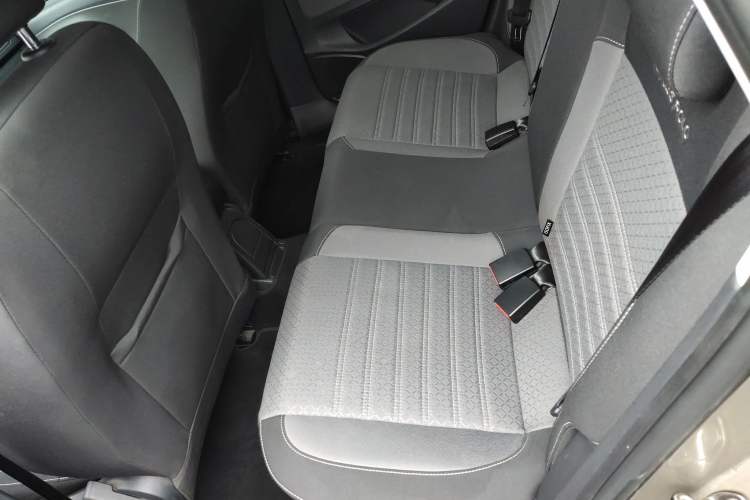 Used Volkswagen Polo 2014 1.6L Cross Polo Automatic Interior 4