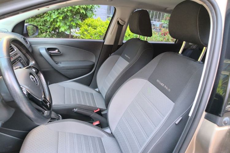 Used Volkswagen Polo 2014 1.6L Cross Polo Automatic Left Front Seat