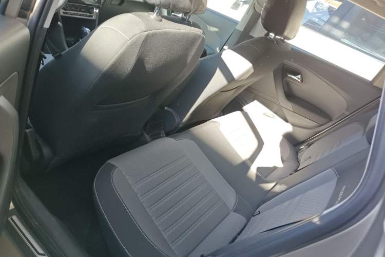 Used Volkswagen Polo 2014 1.6L Cross Polo Automatic Left Rear Seat
