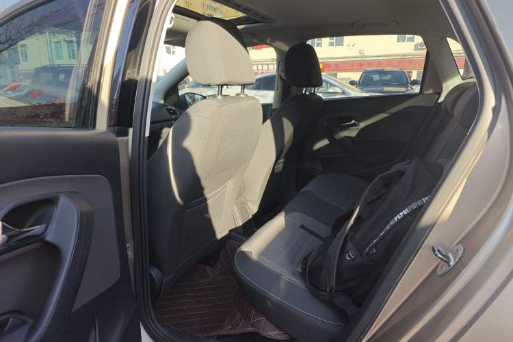 Used Volkswagen Polo 2014 1.6L Cross Polo Manual Left Rear Seat