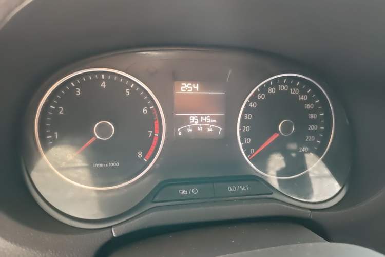 Used Volkswagen Polo 2014 1.6L Cross Polo Automatic Odometer Close Up