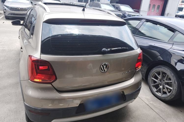 Used Volkswagen Polo 2014 1.6L Cross Polo Automatic Rear