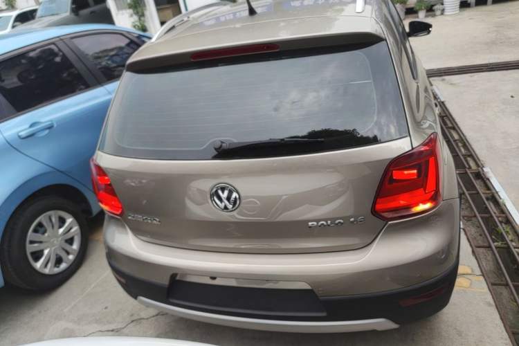 Used Volkswagen Polo 2014 1.6L Cross Polo Automatic Rear