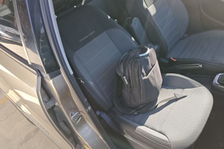 Used Volkswagen Polo 2014 1.6L Cross Polo Automatic Right Front Seat