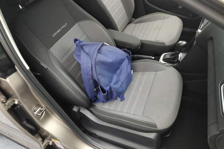 Used Volkswagen Polo 2014 1.6L Cross Polo Automatic Right Front Seat