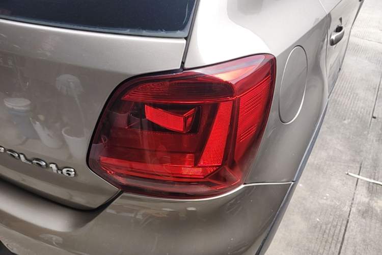 Used Volkswagen Polo 2014 1.6L Cross Polo Automatic Right Rear Taillight