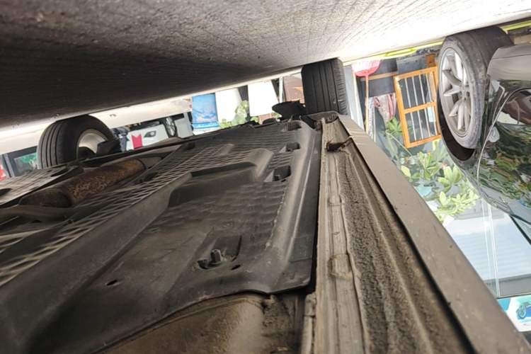 Used Volkswagen Polo 2014 1.6L Cross Polo Automatic Right Side Sill
