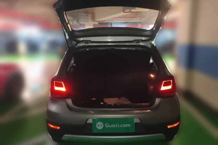 Used Volkswagen Polo 2014 1.6L Cross Polo Automatic Trunk