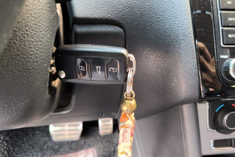 Used Volkswagen Polo 2014 1.6L Cross Polo Automatic Vehicle Key