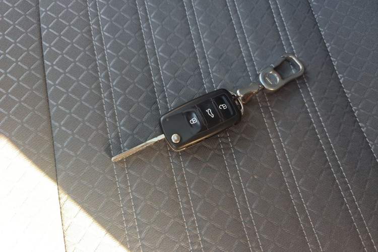 Used Volkswagen Polo 2014 1.6L Cross Polo Manual Vehicle Key