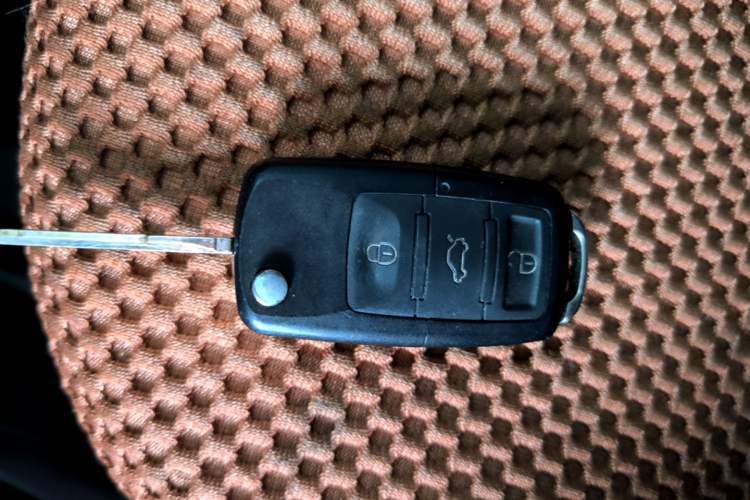 Used Volkswagen Polo 2014 1.6L Cross Polo Manual Vehicle Key