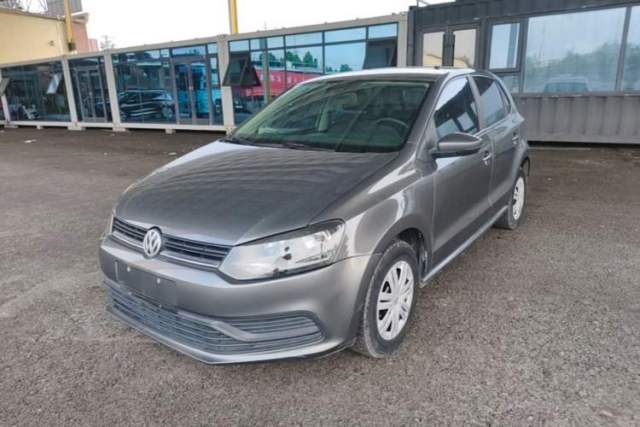 Volkswagen Polo 2014 1.4L Manual Fashion Edition مستعملة