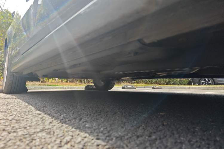 Used Volkswagen Polo 2014 1.6L Manual Comfort Edition Chassis Front Right