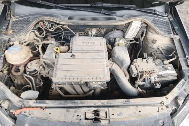 Used Volkswagen Polo 2014 1.4L Manual Fashion Edition Engine Bay