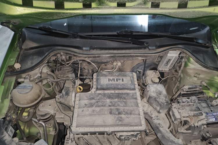 Used Volkswagen Polo 2014 1.4L Automatic Comfort Edition Engine Bay