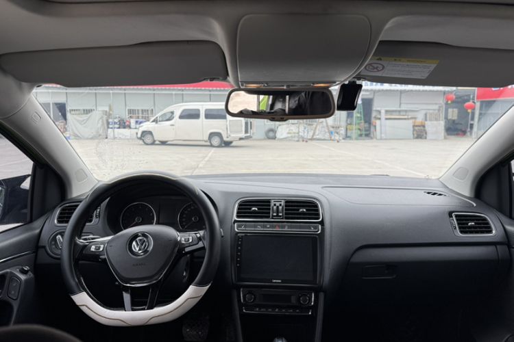 Used Volkswagen Polo 2014 1.6L Automatic Luxury Edition Exterior 5