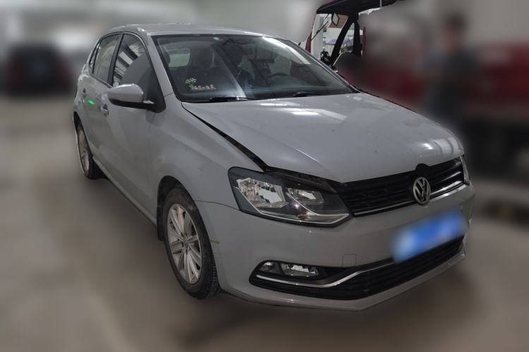 Used Volkswagen Polo 2014 1.4L Automatic Comfort Edition Front Right 45 Deg