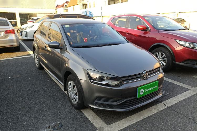 Used Volkswagen Polo 2014 1.4L Manual Fashion Edition Front Right 45 Deg