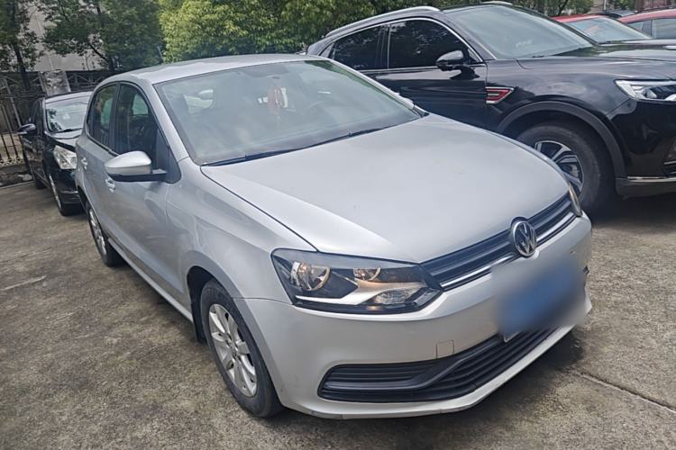 Used Volkswagen Polo 2014 1.4L Manual Fashion Edition Front Right 45 Deg