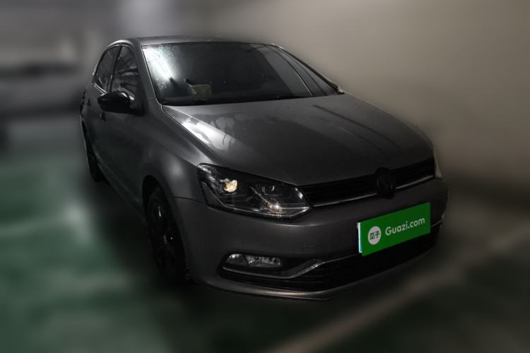 Used Volkswagen Polo 2014 1.6L Manual Comfort Edition Front Right 45 Deg