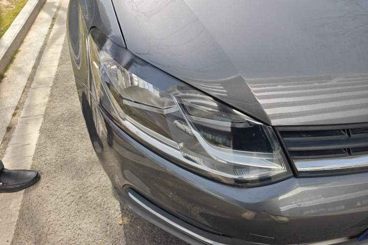 Used Volkswagen Polo 2014 1.6L Manual Comfort Edition Right Front Headlight