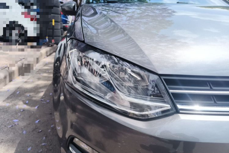 Used Volkswagen Polo 2014 1.6L Automatic Comfort Edition Right Front Headlight