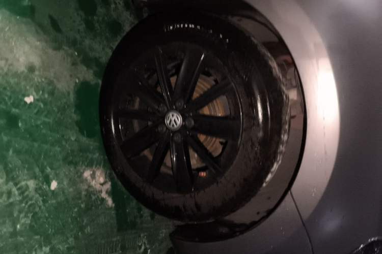 Used Volkswagen Polo 2014 1.6L Manual Comfort Edition Right Front Wheel Hub