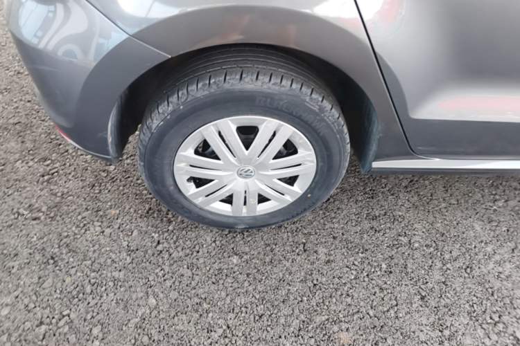 Used Volkswagen Polo 2014 1.4L Manual Fashion Edition Right Rear Wheel Hub