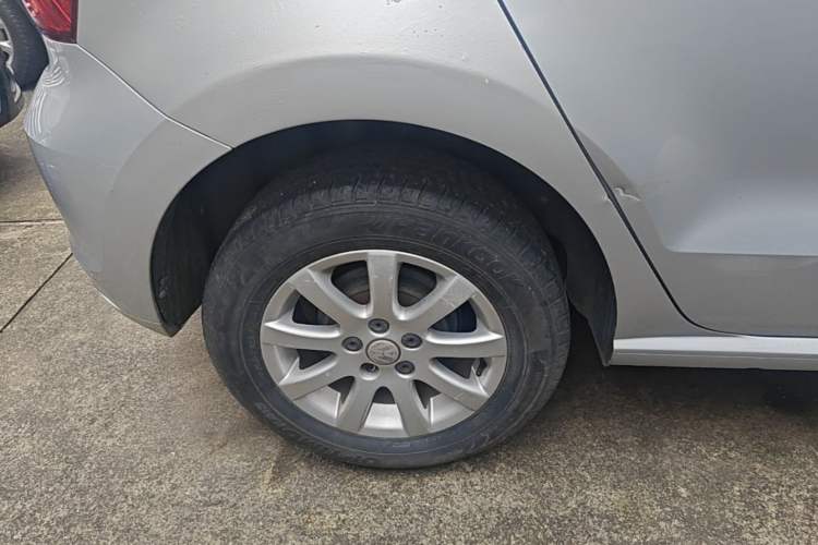 Used Volkswagen Polo 2014 1.4L Manual Fashion Edition Right Rear Wheel Hub