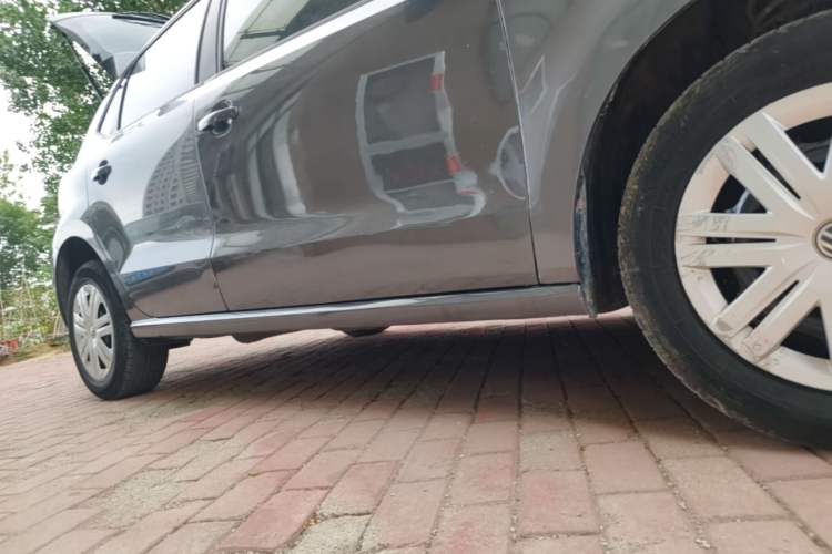 Used Volkswagen Polo 2014 1.4L Manual Fashion Edition Right Side Sill