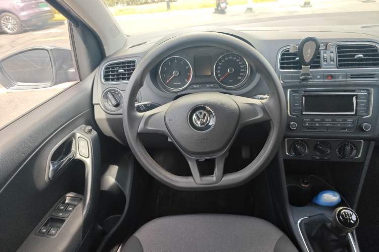 Used Volkswagen Polo 2014 1.6L Manual Comfort Edition Steering Wheel
