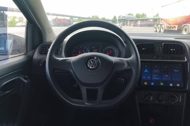 Used Volkswagen Polo 2014 1.4L Manual Fashion Edition Steering Wheel