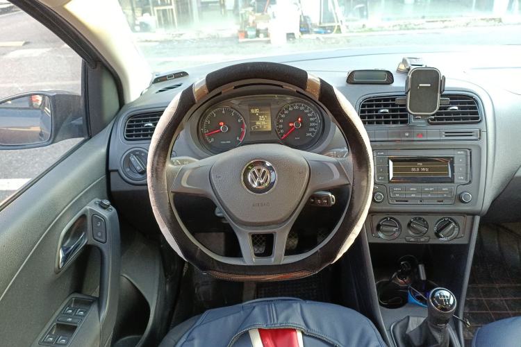 Used Volkswagen Polo 2014 1.4L Manual Fashion Edition Steering Wheel