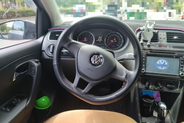 Used Volkswagen Polo 2014 1.6L Automatic Comfort Edition Steering Wheel
