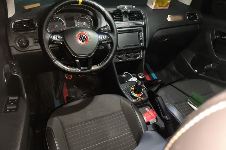 Used Volkswagen Polo 2014 1.6L Manual Comfort Edition Steering Wheel