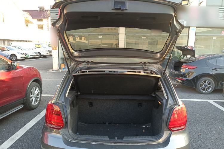 Used Volkswagen Polo 2014 1.4L Manual Fashion Edition Trunk