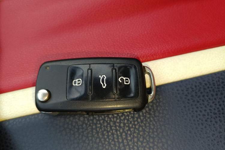 Used Volkswagen Polo 2014 1.4L Manual Fashion Edition Vehicle Key