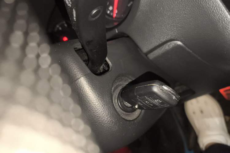 Used Volkswagen Polo 2014 1.6L Manual Comfort Edition Vehicle Key