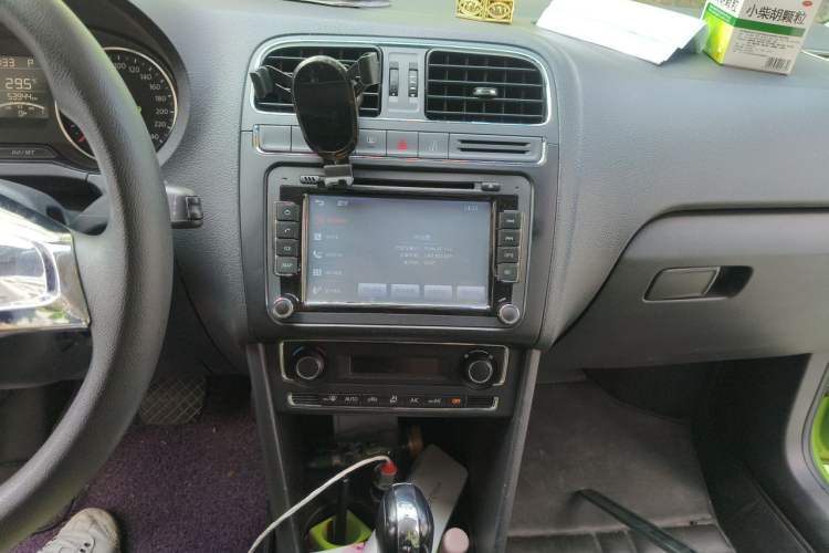 Used Volkswagen Polo 2014 1.6L Automatic 30th Anniversary Edition Audio And AC Panel