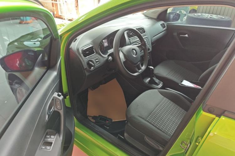 Used Volkswagen Polo 2014 1.6L Automatic Comfort Edition Driver Seat