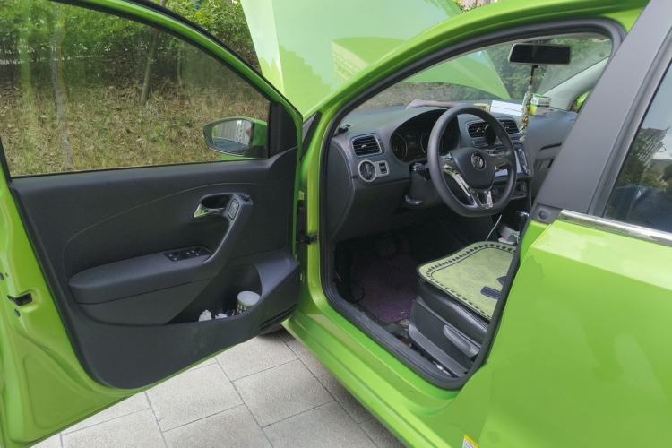 Used Volkswagen Polo 2014 1.6L Automatic 30th Anniversary Edition Driver Seat