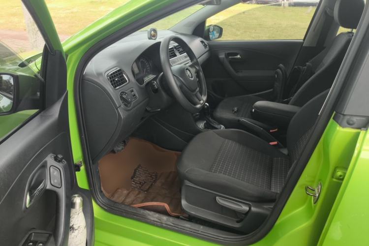 Used Volkswagen Polo 2014 1.6L Automatic Comfort Edition Driver Seat