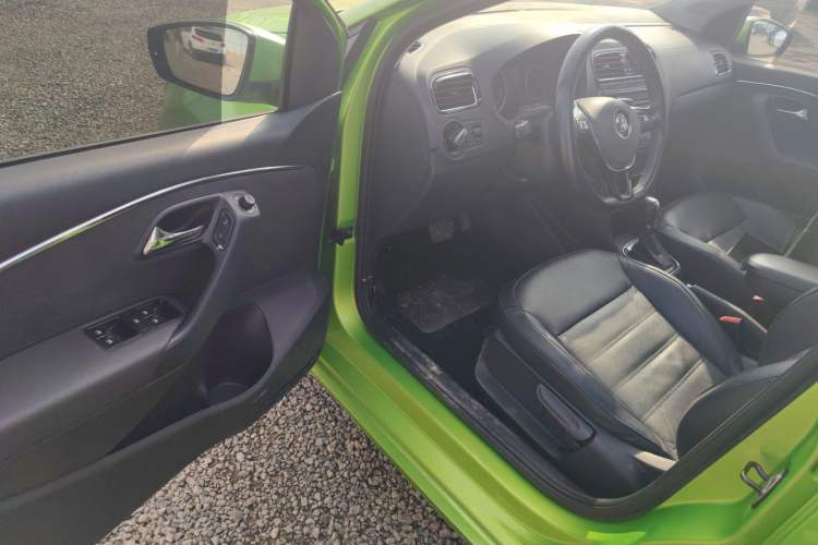 Used Volkswagen Polo 2014 1.6L Automatic Luxury Edition Driver Seat
